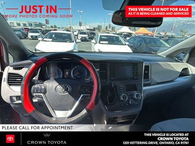2018 Toyota Sienna LE