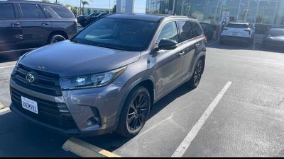 2019 Toyota Highlander SE