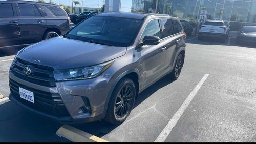 2019 Toyota Highlander SE