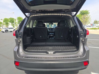 2019 Toyota Highlander SE