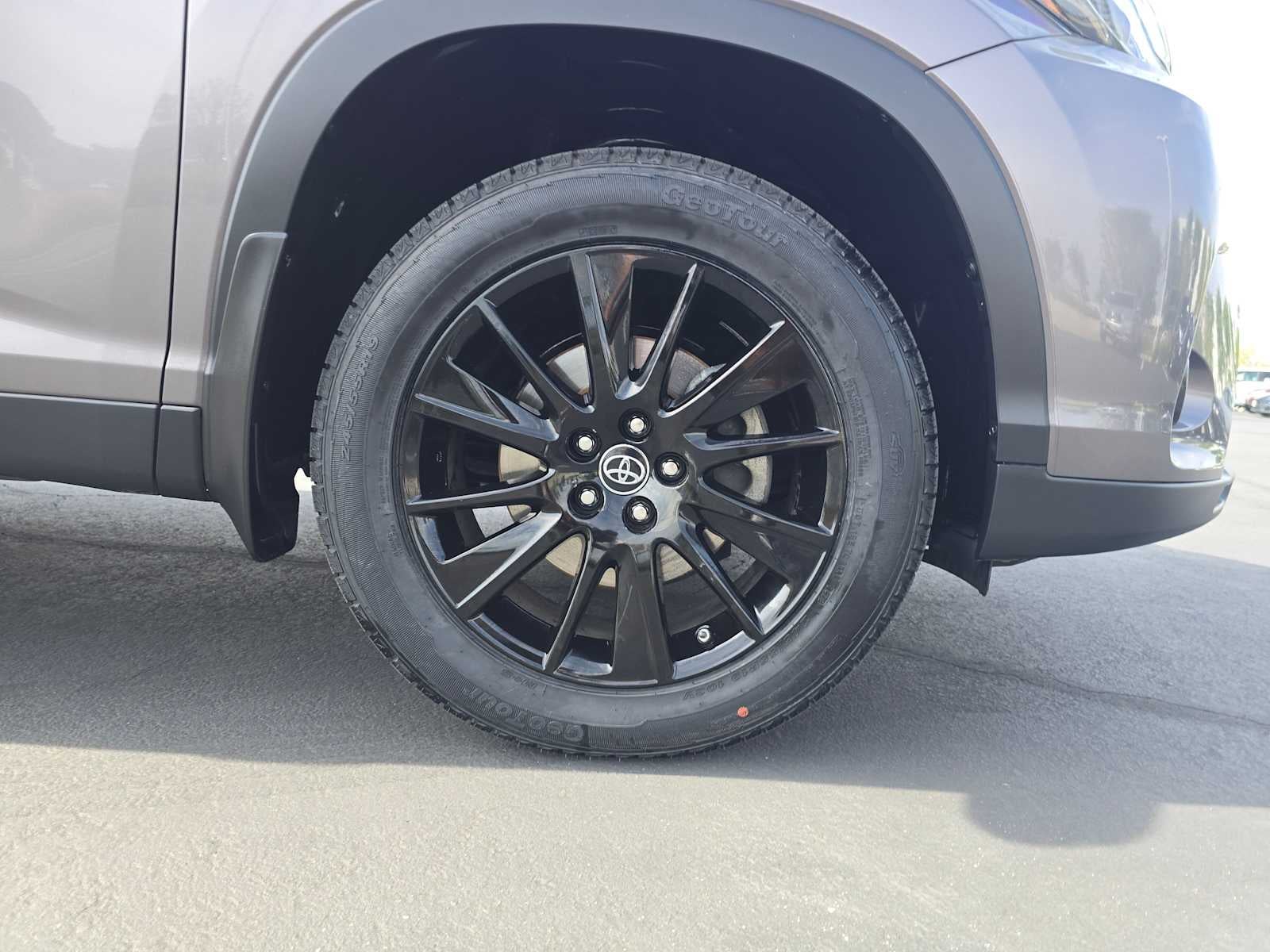 2019 Toyota Highlander SE