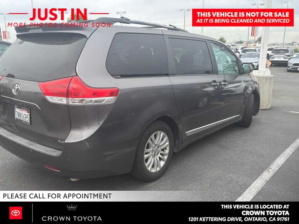 2013 Toyota Sienna XLE
