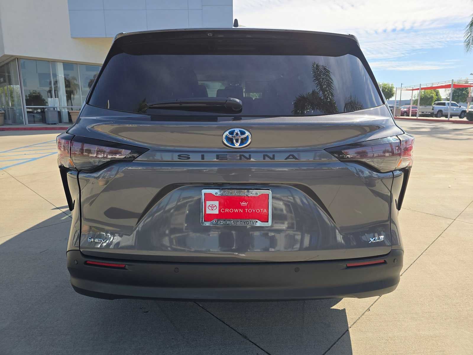 2025 Toyota Sienna XLE