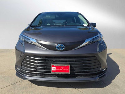 2025 Toyota Sienna XLE