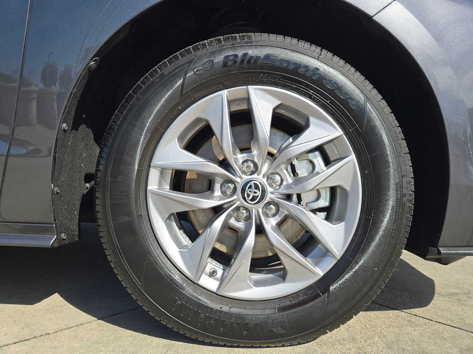 2025 Toyota Sienna XLE