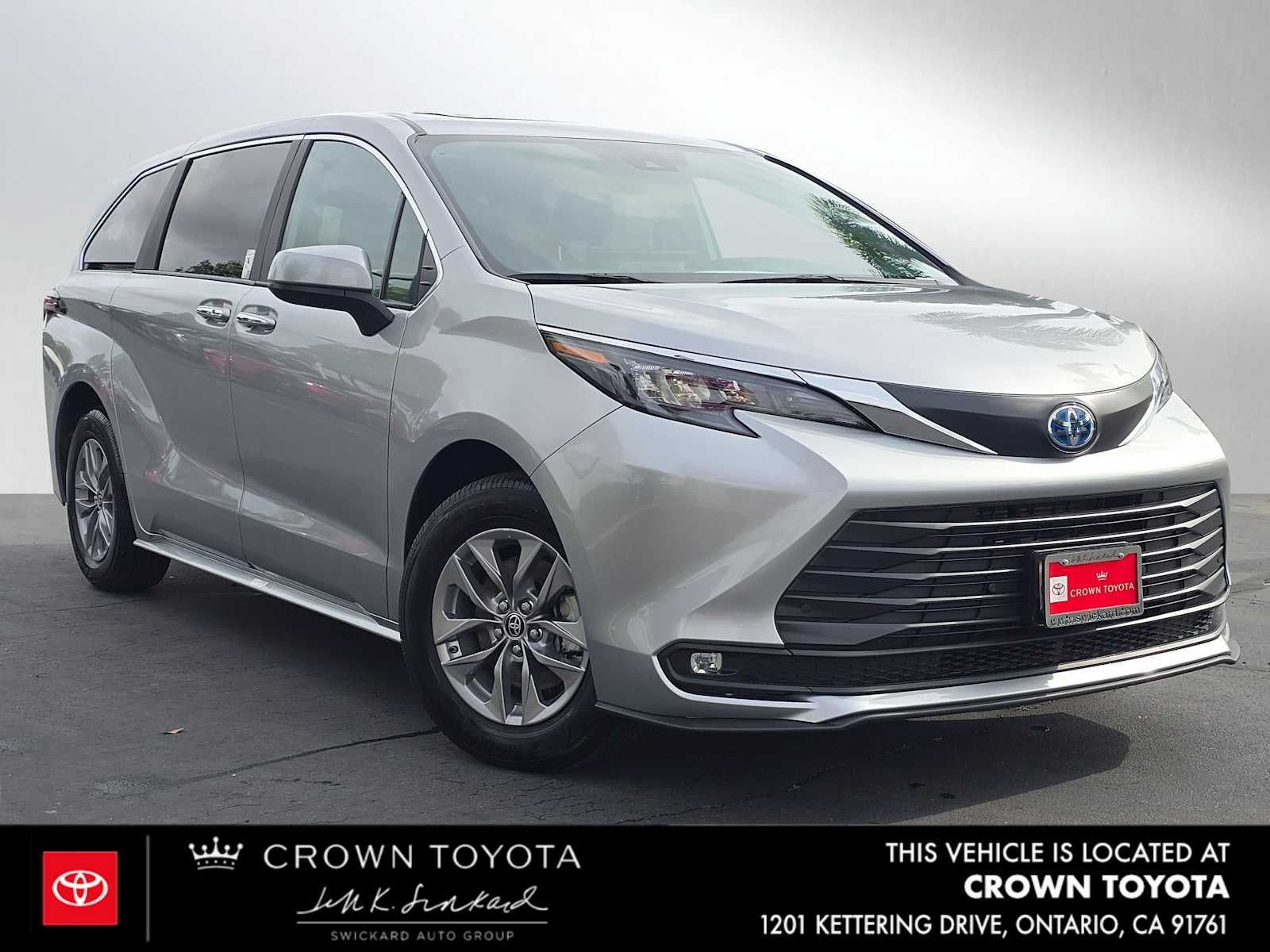 2025 Toyota Sienna XLE