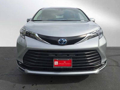2025 Toyota Sienna XLE