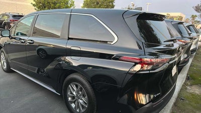 2025 Toyota Sienna XLE