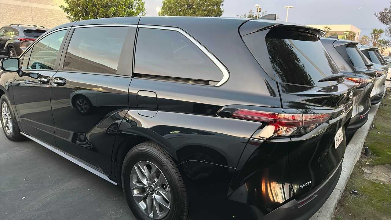 2025 Toyota Sienna XLE