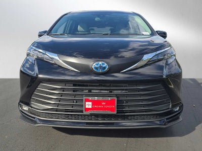 2025 Toyota Sienna XLE