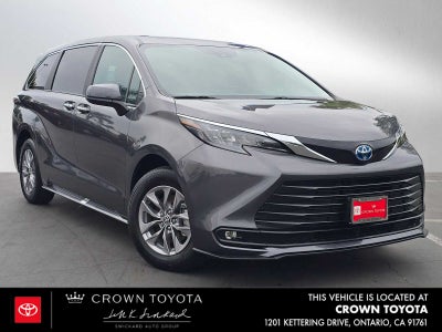 2025 Toyota Sienna XLE