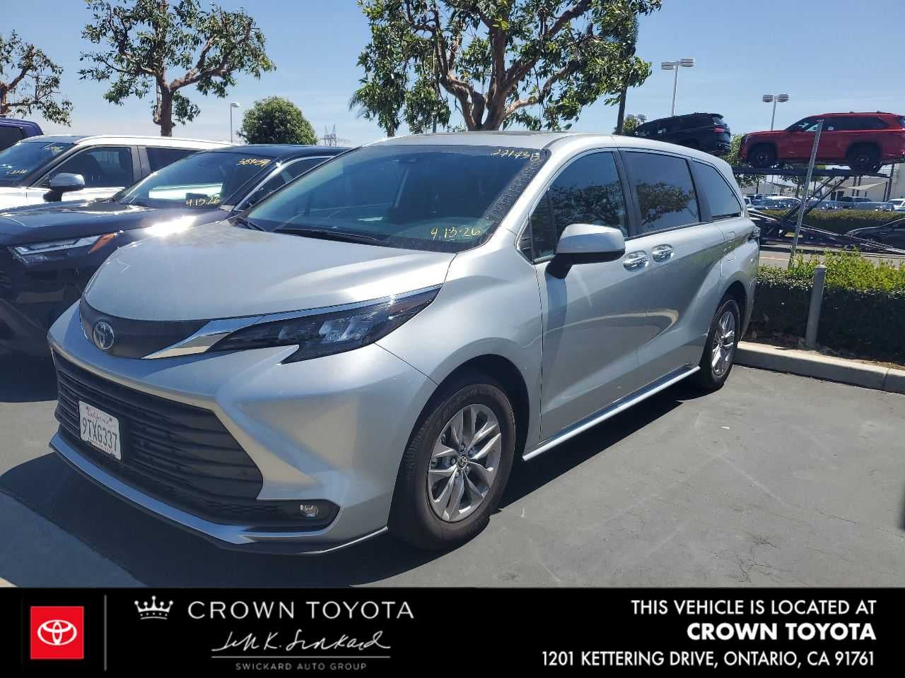 2025 Toyota Sienna XLE