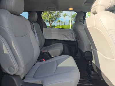 2025 Toyota Sienna XLE