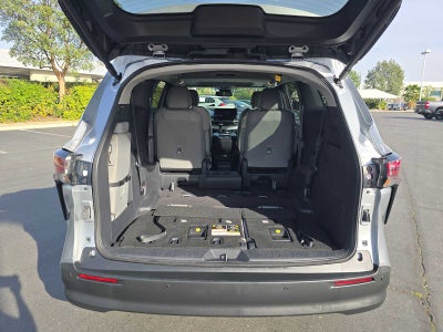 2025 Toyota Sienna XLE