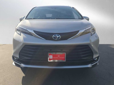 2025 Toyota Sienna XLE