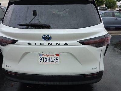 2025 Toyota Sienna XLE