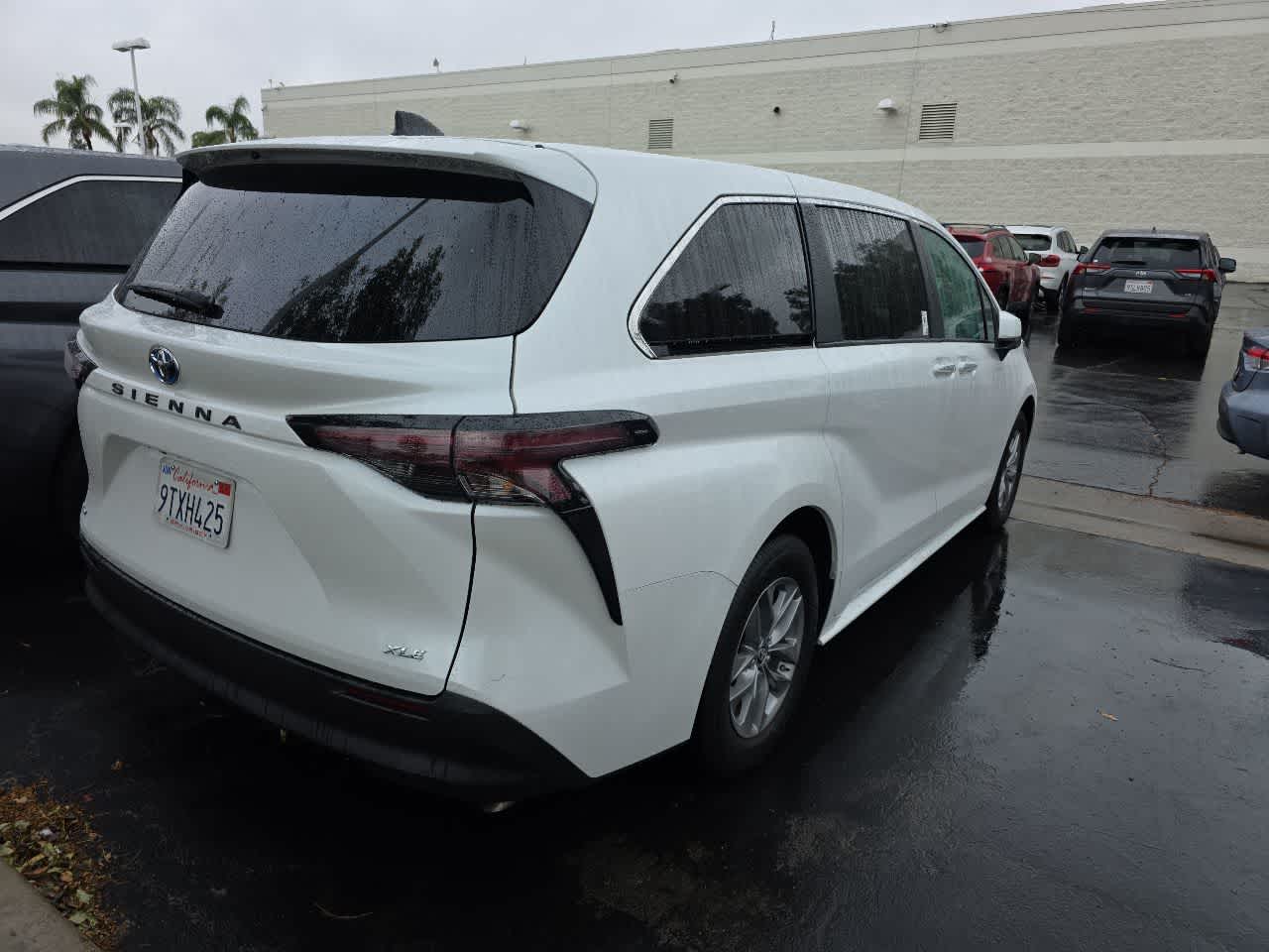 2025 Toyota Sienna XLE