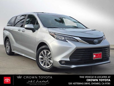 2025 Toyota Sienna XLE