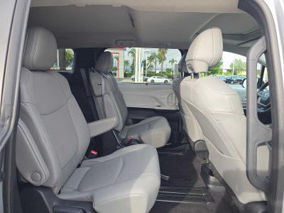 2025 Toyota Sienna XLE