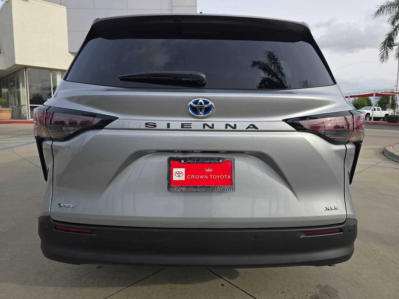 2025 Toyota Sienna XLE