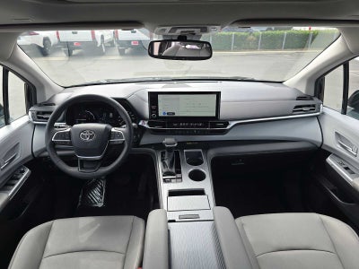 2026 Toyota Sienna XLE