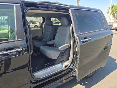 2023 Toyota Sienna XLE
