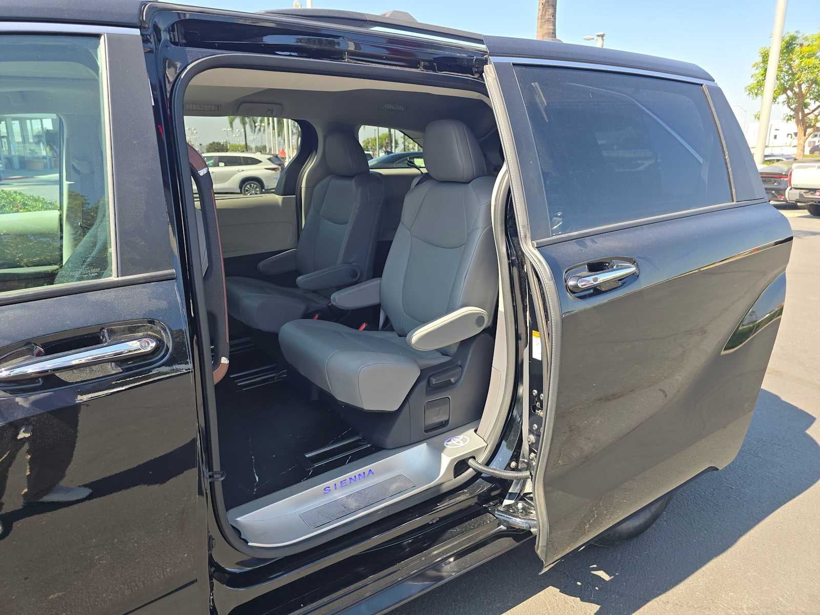 2023 Toyota Sienna XLE