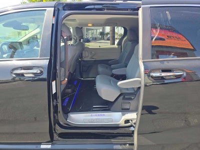 2023 Toyota Sienna XLE