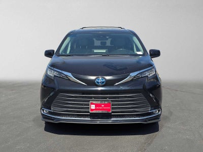 2023 Toyota Sienna XLE