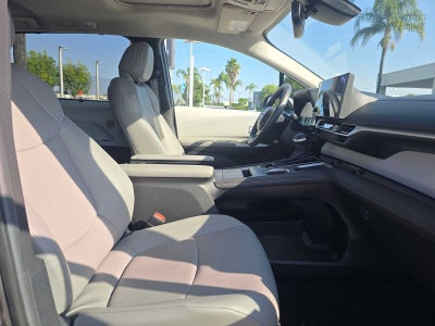 2025 Toyota Sienna XLE
