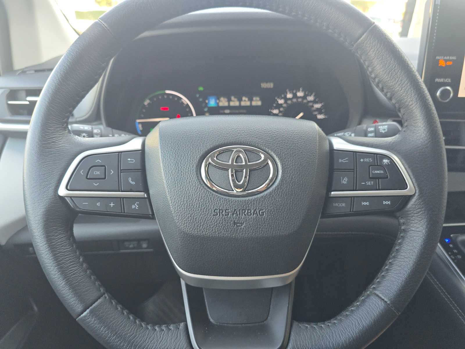 2025 Toyota Sienna XLE