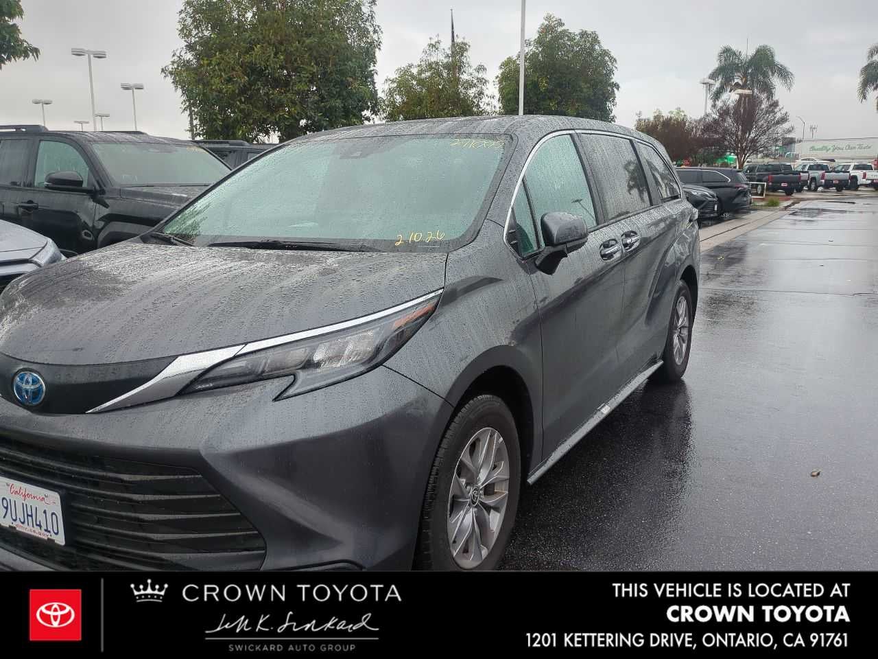 2025 Toyota Sienna XLE