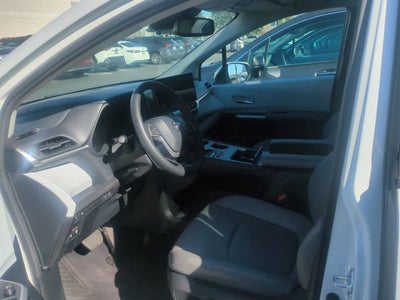 2025 Toyota Sienna XLE