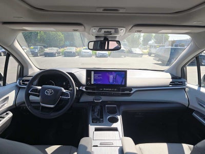 2026 Toyota Sienna XLE