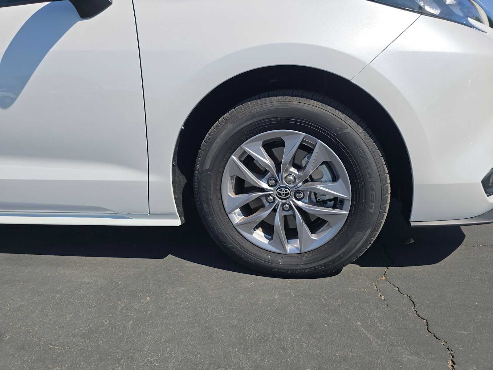 2026 Toyota Sienna XLE