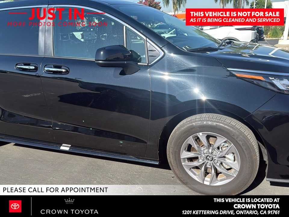 2026 Toyota Sienna XLE