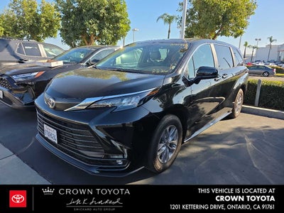 2025 Toyota Sienna XLE