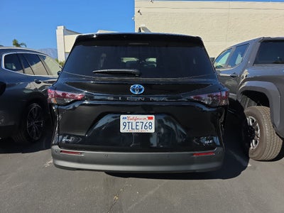 2025 Toyota Sienna XLE