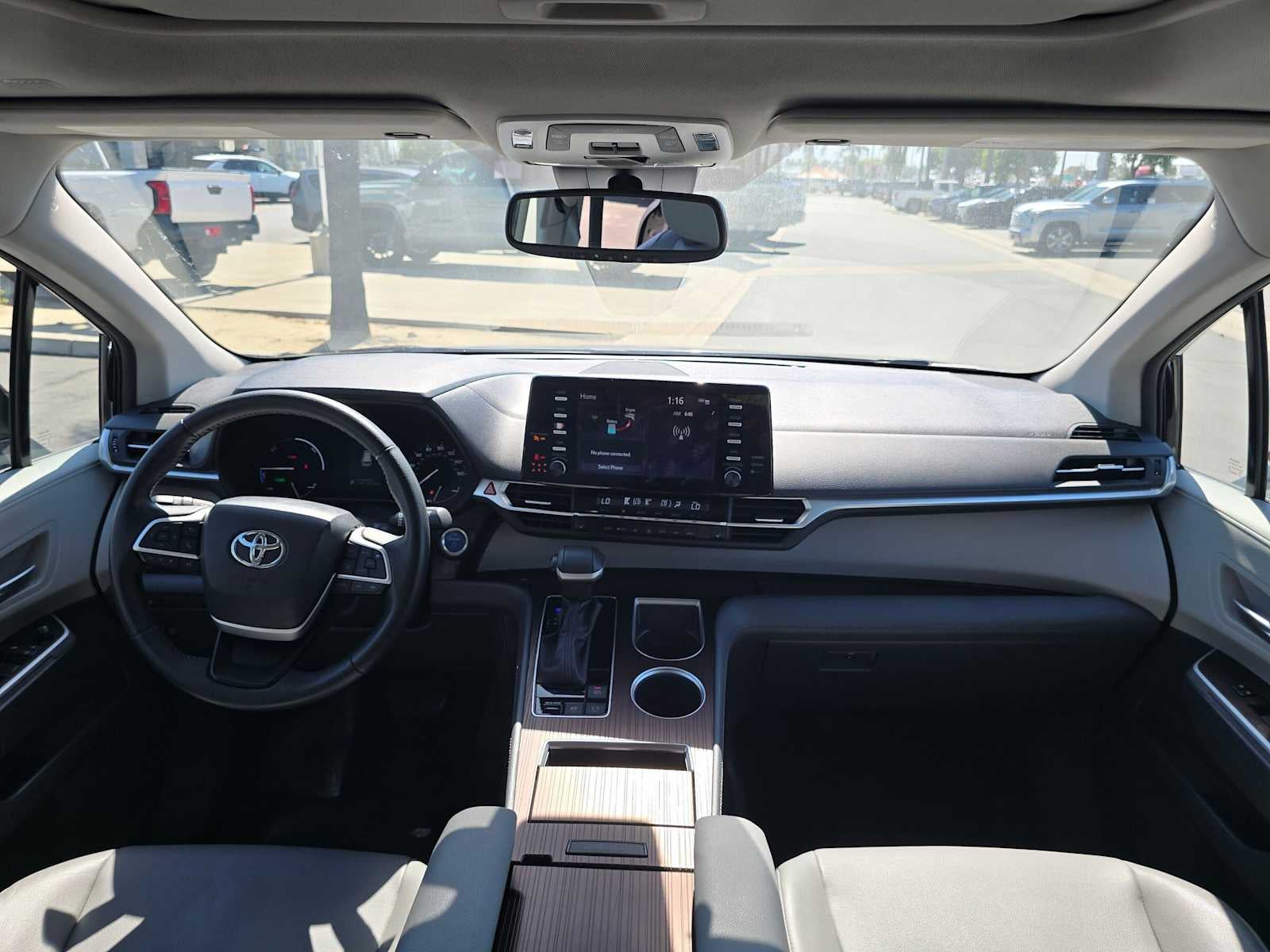 2023 Toyota Sienna XLE