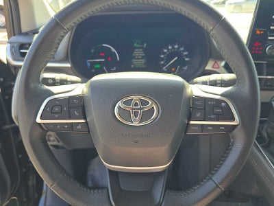 2023 Toyota Sienna XLE