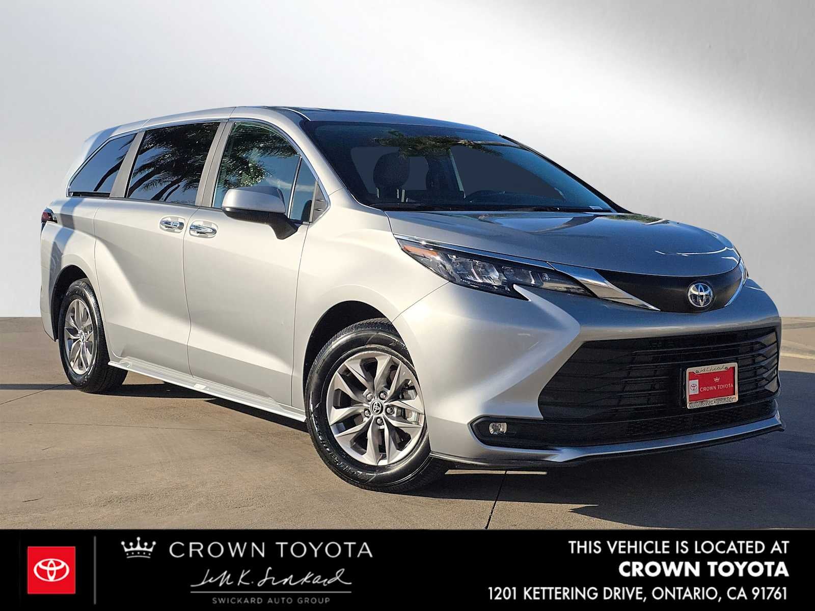 2025 Toyota Sienna XLE