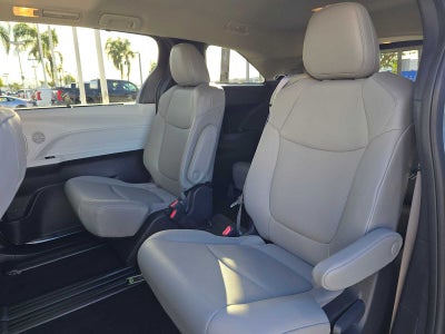 2025 Toyota Sienna XLE