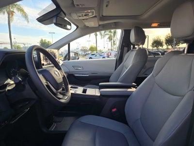 2025 Toyota Sienna XLE