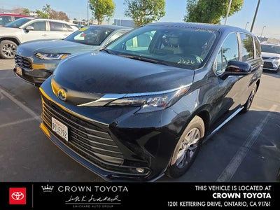 2025 Toyota Sienna XLE
