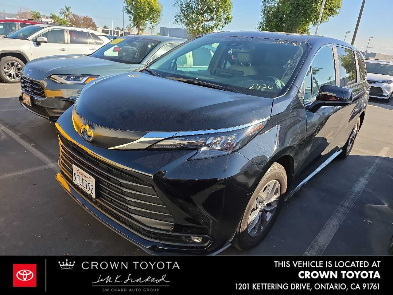 2025 Toyota Sienna XLE