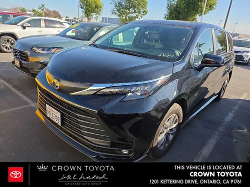 2025 Toyota Sienna XLE