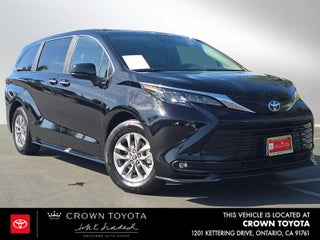 2025 Toyota Sienna XLE