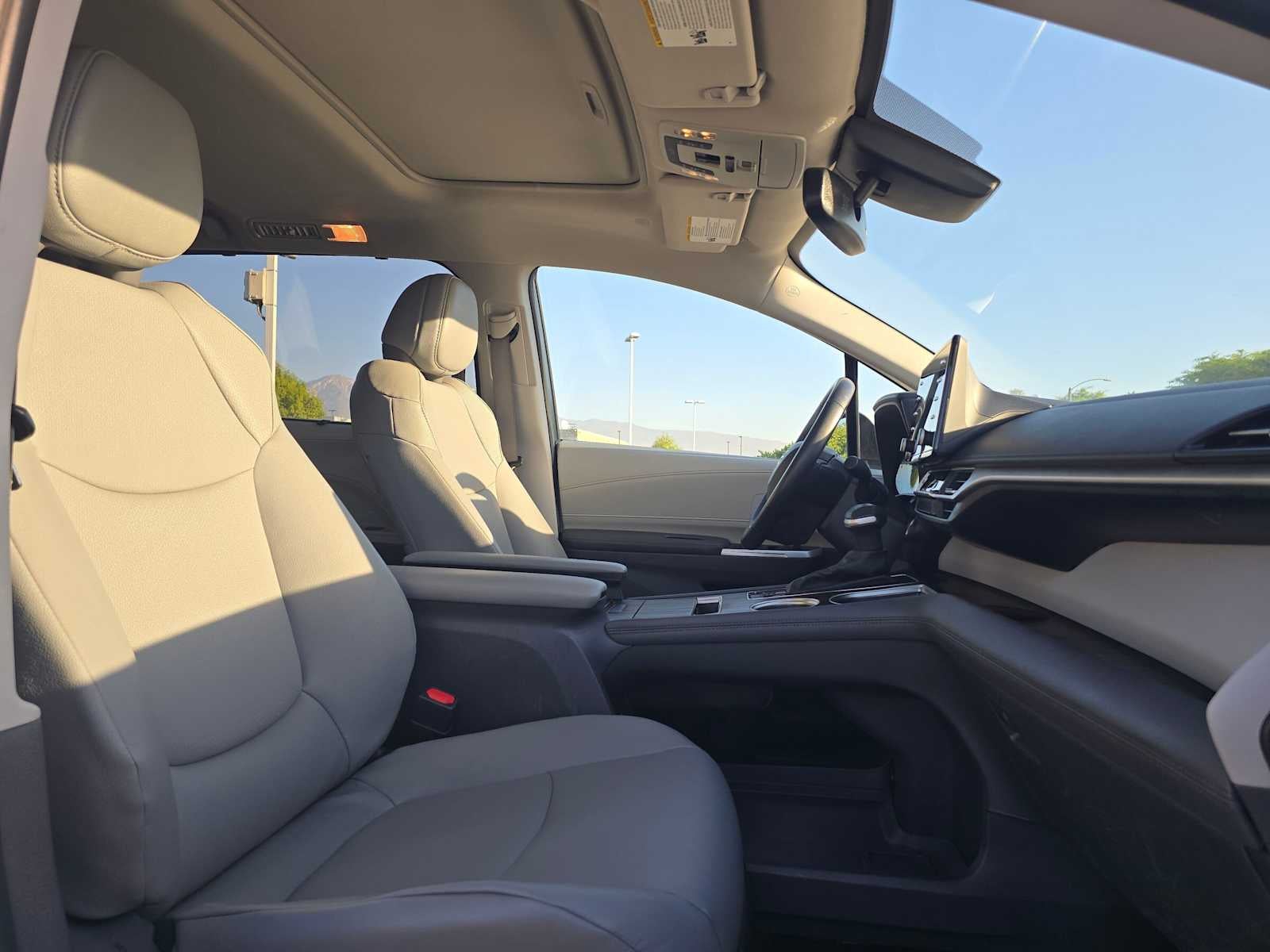 2023 Toyota Sienna XLE