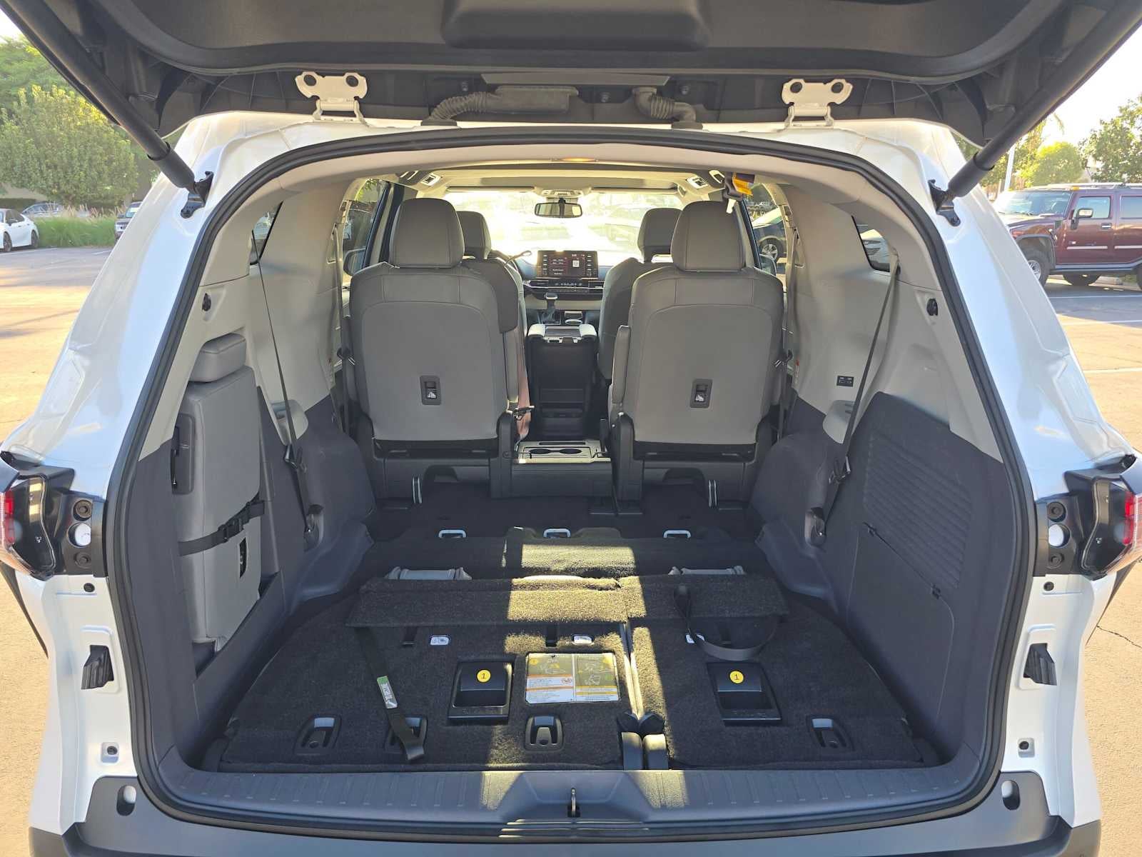 2023 Toyota Sienna XLE