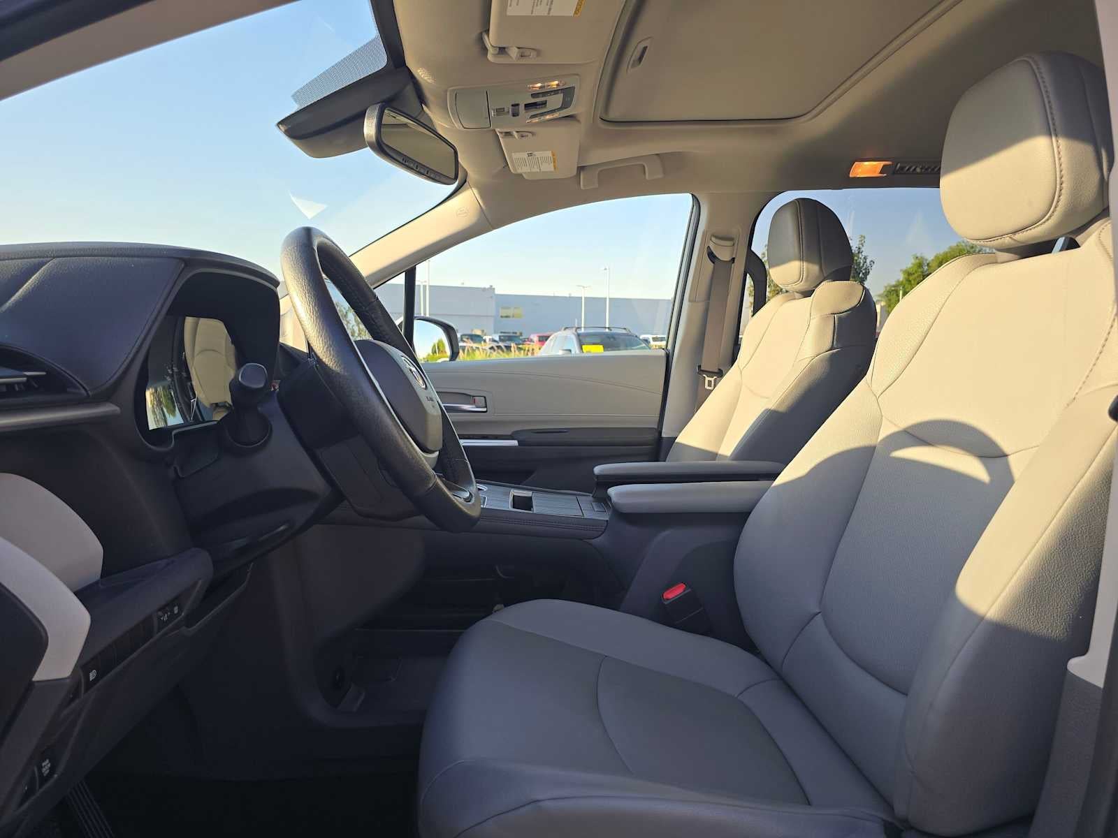 2023 Toyota Sienna XLE